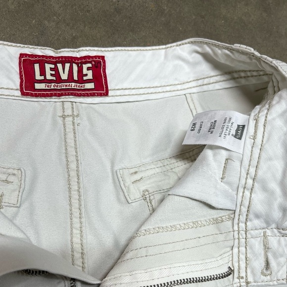 Vintage Y2K Levi's Faded Grunge Baggy Cargo Shorts - Picture 7 of 12